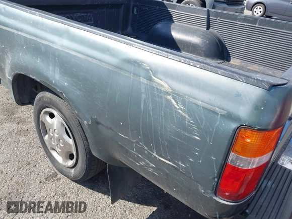 1992 Toyota Pickup DLX with VIN JT4RN93P5N5058671, listed as a IAAI auction lot 41712213 with 232,869 mi miles and . Bid and sale history available at DreamBid. Image 6.