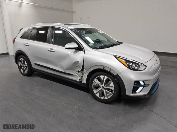 2020 Kia Niro EV EX Premium with VIN KNDCE3LG3L5068342, listed as a Copart auction lot 84735514 with 43,761 mi miles and Clean Title. Bid and sale history available at carsss.com. Image 4.