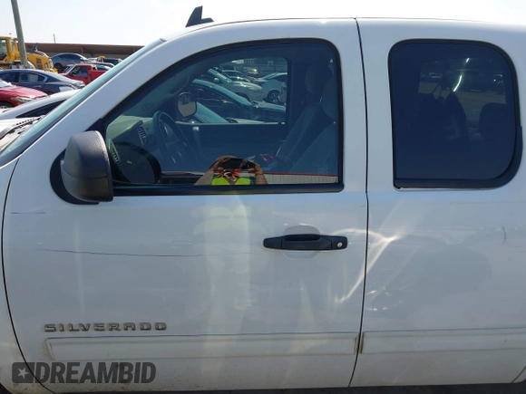 2013 Chevrolet Silverado 1500 LT with VIN 1GCRKSE72DZ116644, listed as a IAAI auction lot 42203289 with 195,165 mi miles and . Bid and sale history available at DreamBid. Image 14.