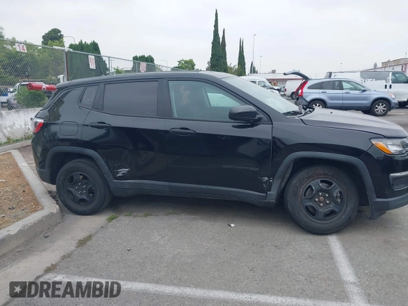 2018 Jeep Compass Sport z VIN 3C4NJCAB2JT250946, wystawiony jako IAAI lot #42444503 z przebiegiem 159 960 mil mil oraz . Historia ofert i sprzedaży dostępna na DreamBid. Obrazek 12.