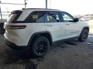 2024 Jeep Grand Cherokee Altitude with VIN 1C4RJGAG4R8550874, listed as a Copart auction lot 57902725 with 26,703 mi miles and Clean title. Bid and sale history available at DreamBid. Image 3.