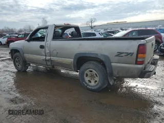 2000 Chevrolet Silverado 1500 with VIN 1GCEK14T6YE160263, listed as a Copart auction lot 86563014 with 136,418 mi miles and Clean Title. Bid and sale history available at carsss.com. Image 2.