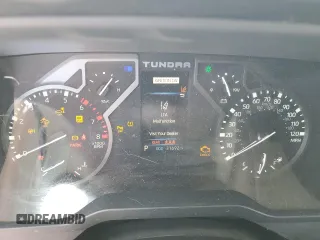 2022 Toyota Tundra Limited z VIN 5TFJA5DB9NX018019, wystawiony jako Copart lot #52607235 z przebiegiem 31 692 mil mil oraz Szkoda całkowita • Salvage title. Historia ofert i sprzedaży dostępna na DreamBid. Obrazek 9.