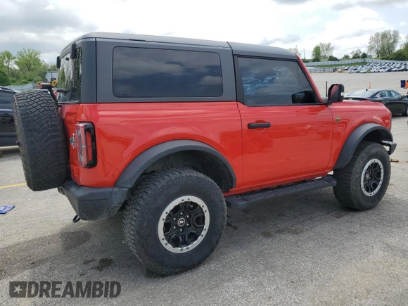 2021 Ford Bronco z VIN 1FMDE5CP7MLB07037, wystawiony jako Copart lot #54140385 z przebiegiem 56 403 mil mil oraz Szkoda całkowita • Salvage title. Historia ofert i sprzedaży dostępna na DreamBid. Obrazek 3.