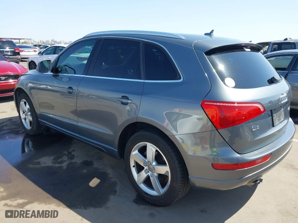 2012 Audi Q5 2.0T Premium Plus with VIN WA1LFAFP1CA127032, listed as a IAAI auction lot 41975841 with 173,719 mi miles. Bid and sale history available at carsss.com. Image 3.