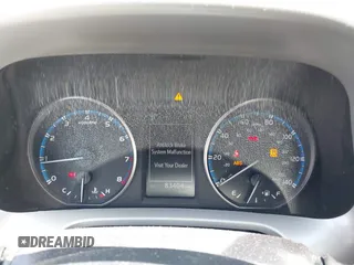 2018 Toyota RAV4 XLE z VIN 2T3RFREV4JW753672, wystawiony jako IAAI lot #42239541 z przebiegiem 83 404 mil mil oraz . Historia ofert i sprzedaży dostępna na DreamBid. Obrazek 7.