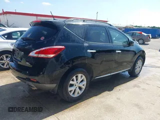 2011 Nissan Murano LE z VIN JN8AZ1MU0BW065044, wystawiony jako IAAI lot #42304527 z przebiegiem 248 307 mil mil oraz . Historia ofert i sprzedaży dostępna na DreamBid. Obrazek 4.
