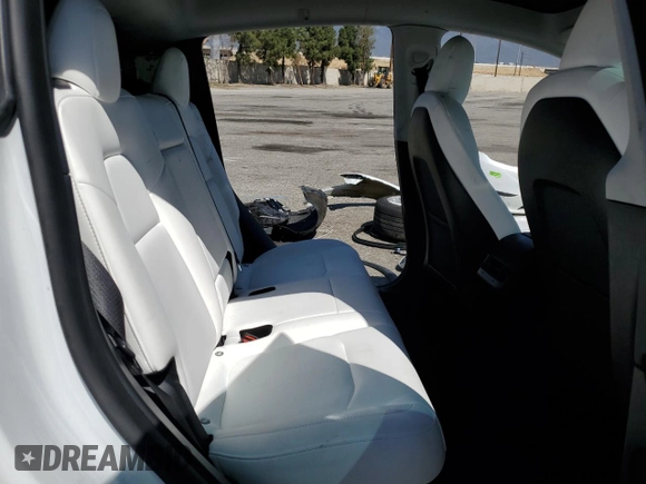 2022 Tesla Model Y Long Range with VIN 7SAYGDEE8NF551850, listed as a Copart auction lot 52747195 with 62,340 mi miles and Salvage Title. Bid and sale history available at carsss.com. Image 12.