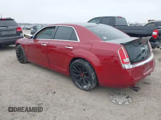 2012 Chrysler 300 C z VIN 2C3CCAET6CH160837, wystawiony jako IAAI lot #41450010 z przebiegiem 201 992 mil mil oraz . Historia ofert i sprzedaży dostępna na DreamBid. Obrazek 3.
