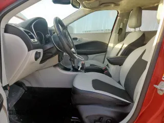 2018 Jeep Compass Latitude z VIN 3C4NJCBB6JT267988, wystawiony jako Copart lot #62398125 z przebiegiem 79 176 mil mil oraz Szkoda całkowita • Salvage title. Historia ofert i sprzedaży dostępna na DreamBid. Obrazek 7.