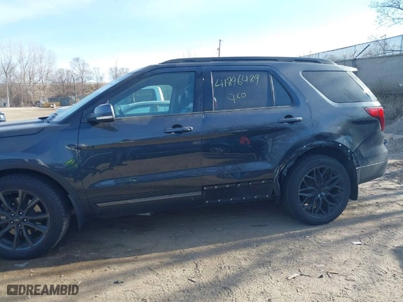 2017 Ford Explorer XLT with VIN 1FM5K8D85HGB46116, listed as a IAAI auction lot 41896489 with 127,615 mi miles. Bid and sale history available at carsss.com. Image 6.