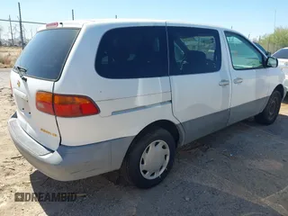 2000 Toyota Sienna CE z VIN 4T3ZF19C7YU203905, wystawiony jako IAAI lot #42256001 z przebiegiem 208 455 mil mil oraz . Historia ofert i sprzedaży dostępna na DreamBid. Obrazek 4.