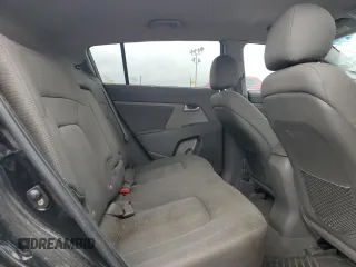 2013 Kia Sportage LX z VIN KNDPBCA25D7450010, wystawiony jako Copart lot #54597815 z przebiegiem 110 980 mil mil oraz Czysty tytuł • Clean title. Historia ofert i sprzedaży dostępna na DreamBid. Obrazek 11.
