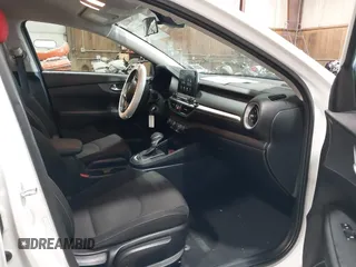 2020 Kia Forte LXS z VIN 3KPF24AD0LE255174, wystawiony jako IAAI lot #42273738 z przebiegiem 72 237 mil mil oraz . Historia ofert i sprzedaży dostępna na DreamBid. Obrazek 5.