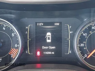 2015 Jeep Cherokee Sport с VIN 1C4PJLABXFW616338, выставлен на аукционе IAAI как лот 42736792 с пробегом 114 206 миль миль и . История ставок и продаж доступна на DreamBid. Изображение 7.