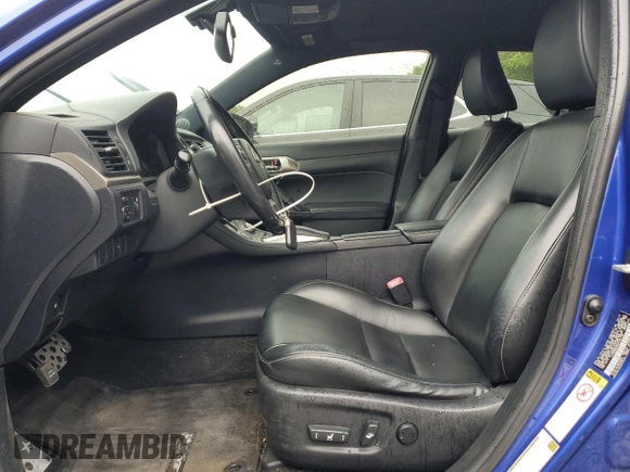 2014 Lexus CT 200h z VIN JTHKD5BH6E2189132, wystawiony jako Copart lot #58899985 z przebiegiem 221 631 mil mil oraz Czysty tytuł • Clean title. Historia ofert i sprzedaży dostępna na DreamBid. Obrazek 7.