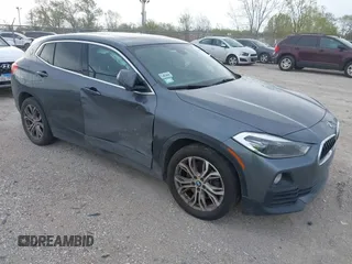 2018 BMW X2 xDrive28i z VIN WBXYJ5C35JEF74946, wystawiony jako IAAI lot #42146065 z przebiegiem 111 056 mil mil oraz . Historia ofert i sprzedaży dostępna na DreamBid. Obrazek 1.