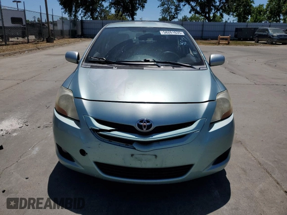 2008 Toyota Yaris z VIN JTDBT923081196877, wystawiony jako Copart lot #58261635 z przebiegiem 131 135 mil mil oraz Szkoda całkowita • Salvage title. Historia ofert i sprzedaży dostępna na DreamBid. Obrazek 5.