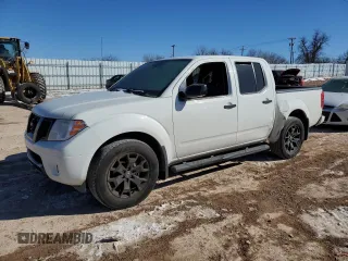 2021 Nissan Frontier SV z VIN 1N6ED0EA1MN701518, wystawiony jako Copart lot #45880645 z przebiegiem 81 011 mil mil oraz Szkody całkowita. Historia ofert i sprzedaży dostępna na DreamBid. Obrazek 1.