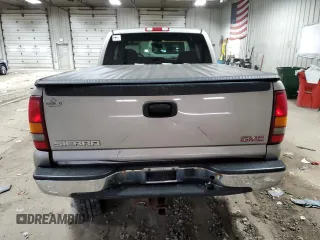 2003 GMC Sierra 1500 SLT z VIN 2GTEK19T731294136, wystawiony jako Copart lot #52197285 z przebiegiem 131 232 mil mil oraz Nie do naprawy • Non repairable. Historia ofert i sprzedaży dostępna na DreamBid. Obrazek 6.