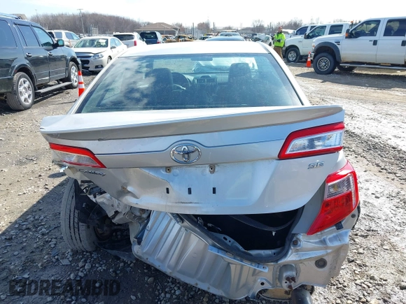 2012 Toyota Camry L with VIN 4T1BF1FK3CU507909, listed as a IAAI auction lot 41884046 with 175,941 mi miles. Bid and sale history available at carsss.com. Image 17.