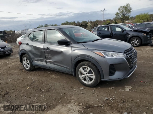 2022 Nissan Kicks S z VIN 3N1CP5BVXNL491561, wystawiony jako Copart lot #51327675 z przebiegiem 87 111 mil mil oraz Szkoda całkowita • Salvage title. Historia ofert i sprzedaży dostępna na DreamBid. Obrazek 4.