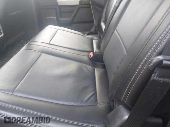 2018 Ford F-350 Platinum z VIN 1FT7W3BT0JEB33268, wystawiony jako IAAI lot #41994493 z przebiegiem 102 189 mil mil oraz . Historia ofert i sprzedaży dostępna na DreamBid. Obrazek 8.
