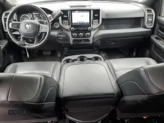 2024 Ram 2500 Tradesman z VIN 3C6UR5HL6RG270224, wystawiony jako Copart lot #45301145 z przebiegiem 44 193 mil mil oraz Szkoda całkowita • Salvage title. Historia ofert i sprzedaży dostępna na DreamBid. Obrazek 8.