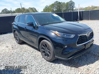 2023 Toyota Highlander L z VIN 5TDKDRAH6PS047076, wystawiony jako IAAI lot #41893160 z przebiegiem 27 088 mil mil oraz . Historia ofert i sprzedaży dostępna na DreamBid. Obrazek 1.