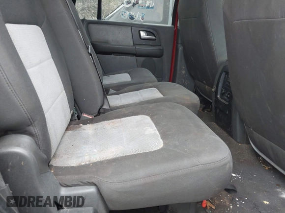 2003 Ford Expedition XLT Value with VIN 1FMPU16W03LC14117, listed as a IAAI auction lot 41682599 with 251,563 mi miles. Bid and sale history available at carsss.com. Image 8.