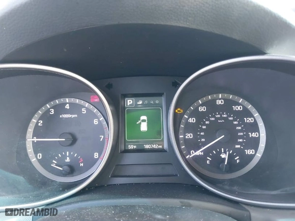 2018 Hyundai Santa Fe Sport 2.4L with VIN 5XYZU3LB7JG522503, listed as a IAAI auction lot 41988914 with 180,742 mi miles. Bid and sale history available at carsss.com. Image 7.