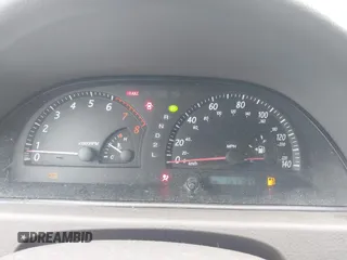 2004 Toyota Camry LE z VIN 4T1BE32K24U939042, wystawiony jako IAAI lot #42324099 z przebiegiem 151 784 mil mil oraz . Historia ofert i sprzedaży dostępna na DreamBid. Obrazek 7.