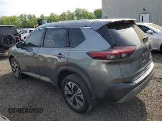 2021 Nissan Rogue SV z VIN 5N1AT3BB9MC706492, wystawiony jako Copart lot #51734595 z przebiegiem 72 423 mil mil oraz Szkoda całkowita • Salvage title. Historia ofert i sprzedaży dostępna na DreamBid. Obrazek 2.