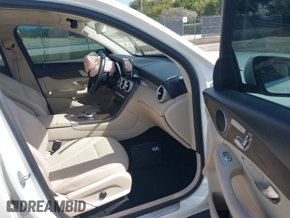 2019 Mercedes-Benz GLC 300 z VIN WDC0G4JB3K1000651, wystawiony jako IAAI lot #41936383 z przebiegiem 117 752 mil mil oraz . Historia ofert i sprzedaży dostępna na DreamBid. Obrazek 5.
