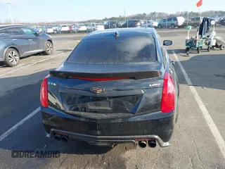 2016 Cadillac CTS-V z VIN 1G6A15S69G0148435, wystawiony jako IAAI lot #41306543 z przebiegiem 22 045 mil mil oraz . Historia ofert i sprzedaży dostępna na DreamBid. Obrazek 16.