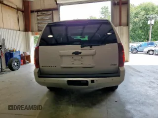 2010 Chevrolet Suburban LT с VIN 1GNUCJE06AR222604, выставлен на аукционе Copart как лот 61961725 с пробегом 206 588 миль миль и Чистый • Clean title. История ставок и продаж доступна на DreamBid. Изображение 6.