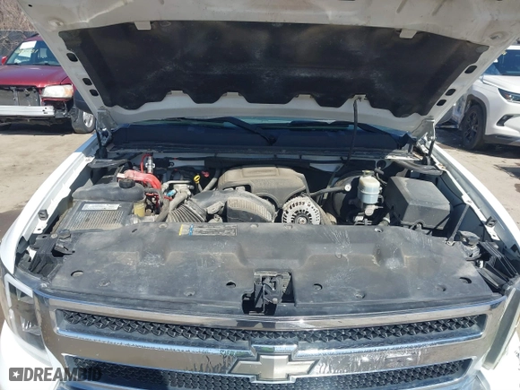 2008 Chevrolet Silverado 1500 LTZ with VIN 3GCEK13358G140922, listed as a IAAI auction lot 41707827 with 250,019 mi miles. Bid and sale history available at carsss.com. Image 10.