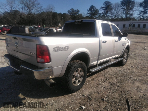 2017 Ram 2500 Big Horn with VIN 3C6UR5DL3HG613026, listed as a IAAI auction lot 41168929 with 110,708 mi miles. Bid and sale history available at carsss.com. Image 4.