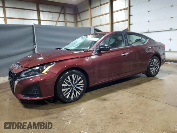 2025 Nissan Altima SV z VIN 1N4BL4DV7SN310476, wystawiony jako Copart lot #60287285 z przebiegiem 19 227 mil mil oraz Czysty tytuł • Clean title. Historia ofert i sprzedaży dostępna na DreamBid. Obrazek 1.