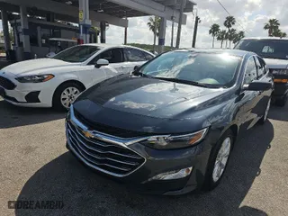 2019 Chevrolet Malibu LT with VIN 1G1ZD5STXKF131719, listed as a IAAI auction lot 42036234 with 114,197 mi miles. Bid and sale history available at carsss.com. Image 1.