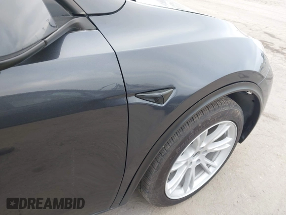 2024 Tesla Model Y с VIN 7SAYGDED9RF092955, выставлен на аукционе IAAI как лот 42757539 с пробегом 6 385 миль миль и . История ставок и продаж доступна на DreamBid. Изображение 6.