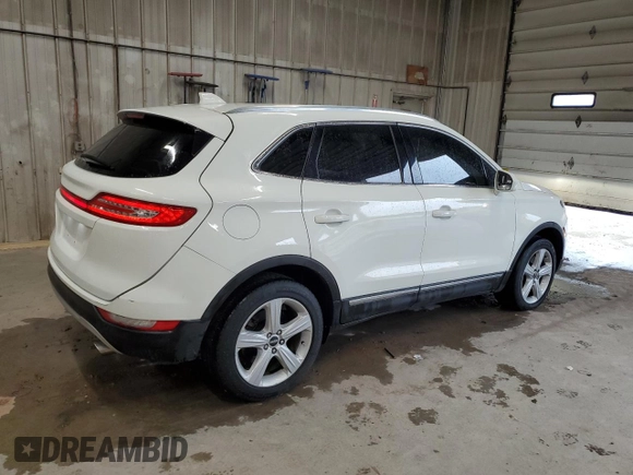 2017 Lincoln MKC Premiere z VIN 5LMCJ1D91HUL51490, wystawiony jako Copart lot #58367225 z przebiegiem 94 861 mil mil oraz Szkoda całkowita • Salvage title. Historia ofert i sprzedaży dostępna na DreamBid. Obrazek 3.