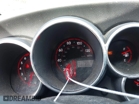 2006 Toyota Matrix STD z VIN 2T1KR32E26C600672, wystawiony jako IAAI lot #42278737 z przebiegiem 132 615 mil mil oraz . Historia ofert i sprzedaży dostępna na DreamBid. Obrazek 7.