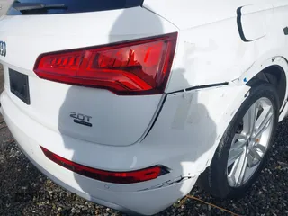 2018 Audi Q5 Premium Plus with VIN WA1BNAFY3J2006324, listed as a IAAI auction lot 41099767 with 52,332 mi miles. Bid and sale history available at carsss.com. Image 17.