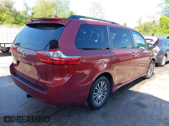 2020 Toyota Sienna XLE Auto Access Seat with VIN 5TDYZ3DCXLS031692, listed as a IAAI auction lot 42138270 with 71,971 mi miles and . Bid and sale history available at DreamBid. Image 4.