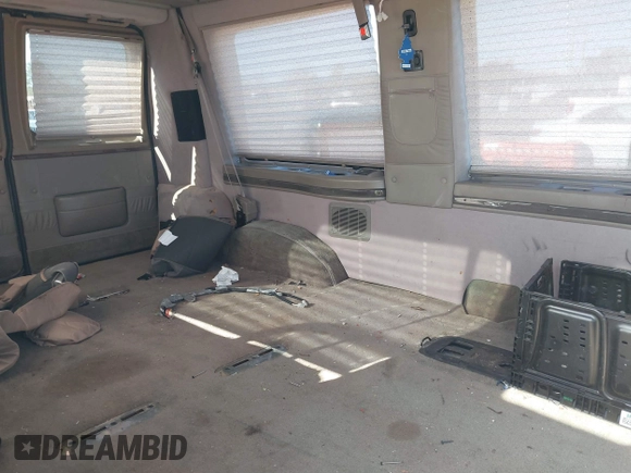 2003 Ford Econoline Cargo Recreational with VIN 1FDPE24L33HB53747, listed as a IAAI auction lot 41658658 with 132,796 mi miles and . Bid and sale history available at DreamBid. Image 8.