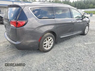 2020 Chrysler Pacifica Touring L with VIN 2C4RC1BG4LR223523, listed as a Copart auction lot 66622825 with 86,600 mi miles and Salvage title. Bid and sale history available at DreamBid. Image 3.