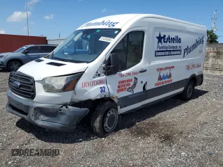 2017 Ford Transit with VIN 1FTYE2CM7HKB56146, listed as a Copart auction lot 61424554 with 122,217 mi miles and Salvage Title. Bid and sale history available at carsss.com. Image 1.