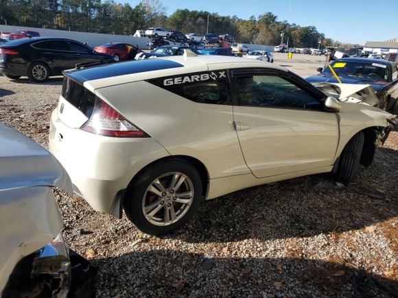 2011 Honda CR-Z with VIN JHMZF1C46BS009835, listed as a Copart auction lot 84601314 with Not Provided miles and Salvage Title. Bid and sale history available at carsss.com. Image 3.
