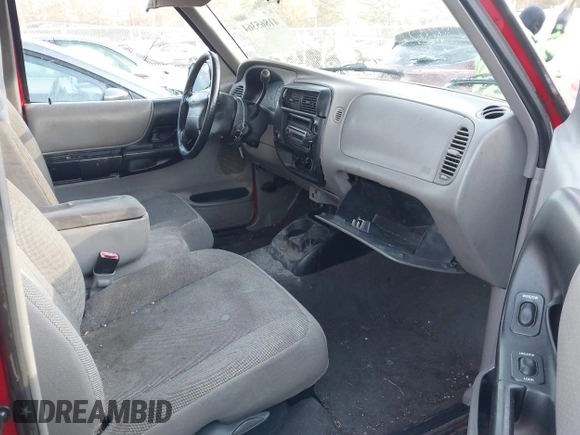 2000 Ford Ranger XL with VIN 1FTYR14V5YTA04592, listed as a IAAI auction lot 41865364 with 228,817 mi miles. Bid and sale history available at carsss.com. Image 5.